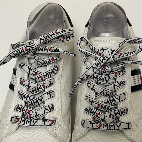 Womens Sz 9 Tommy Hilfiger Fantim Sneakers White Canvas Spellout Laces - Picture 9 of 9